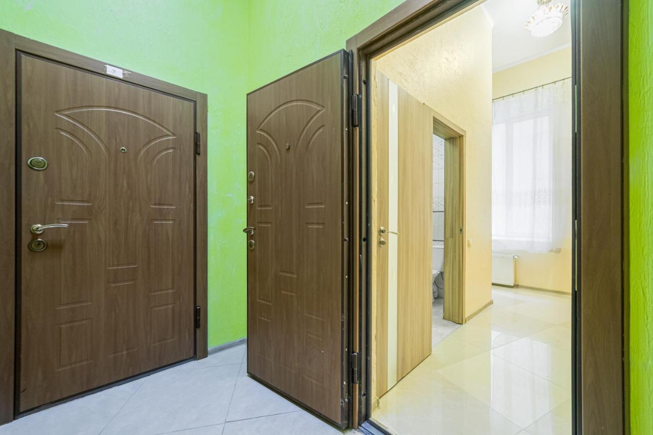 Apartment Near Deribasovskaya أوديسا المظهر الخارجي الصورة